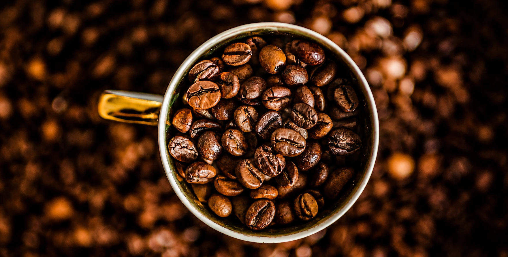 Premium Italian coffee inspired by timeless coffee culture and exceptional craftsmanship by Velza Global across India, Philippines, and Hong Kong